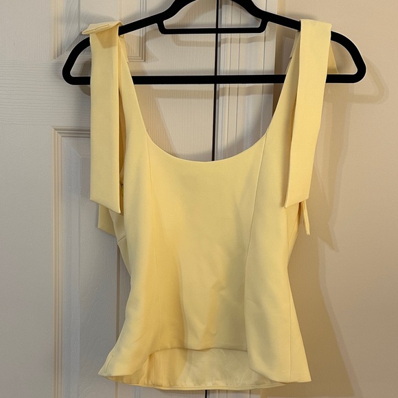 Yellow Top - Picture 5 of 5